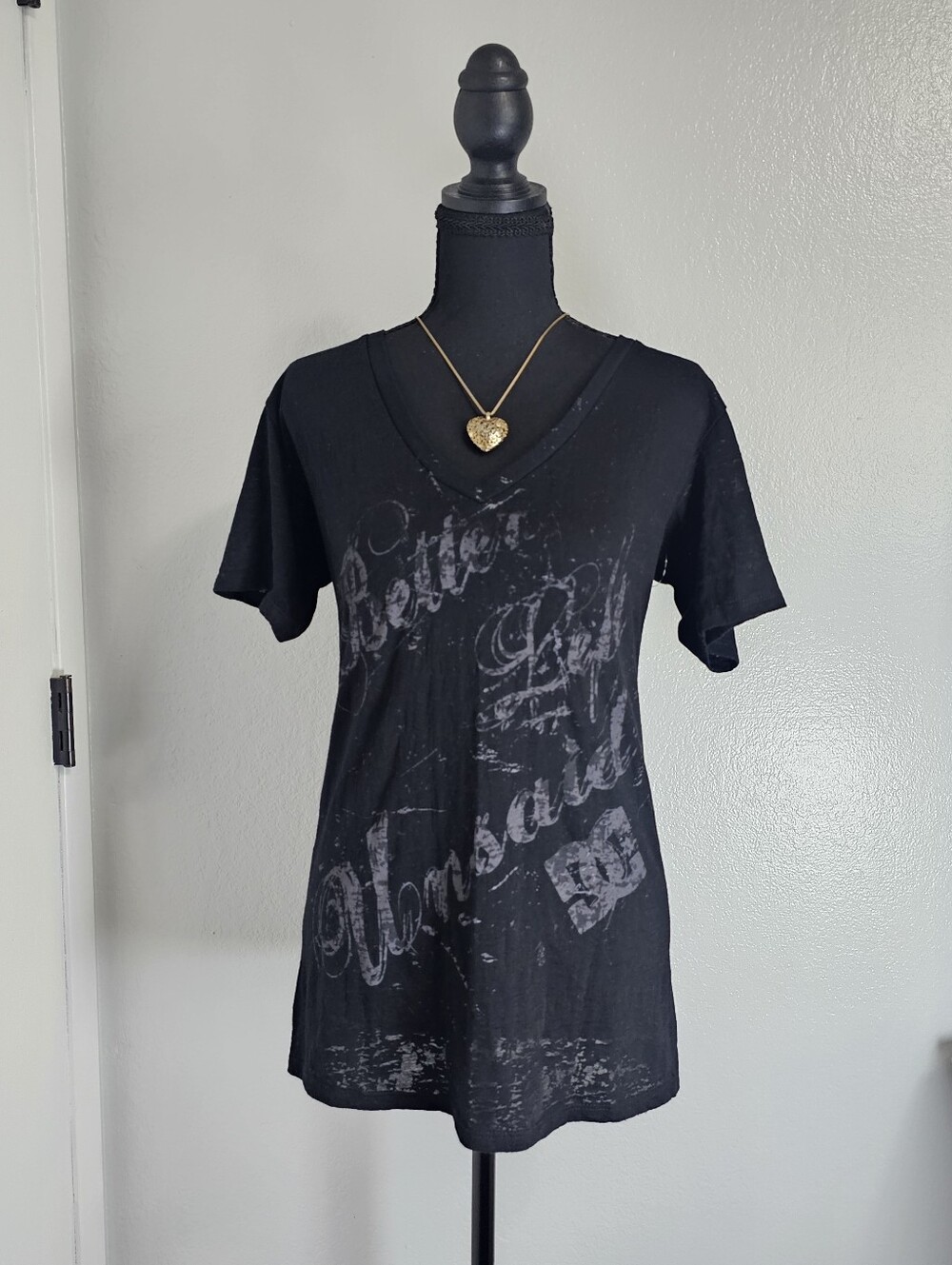 DC Shirt Black V-Neck Graphic Women's - Size Medium
